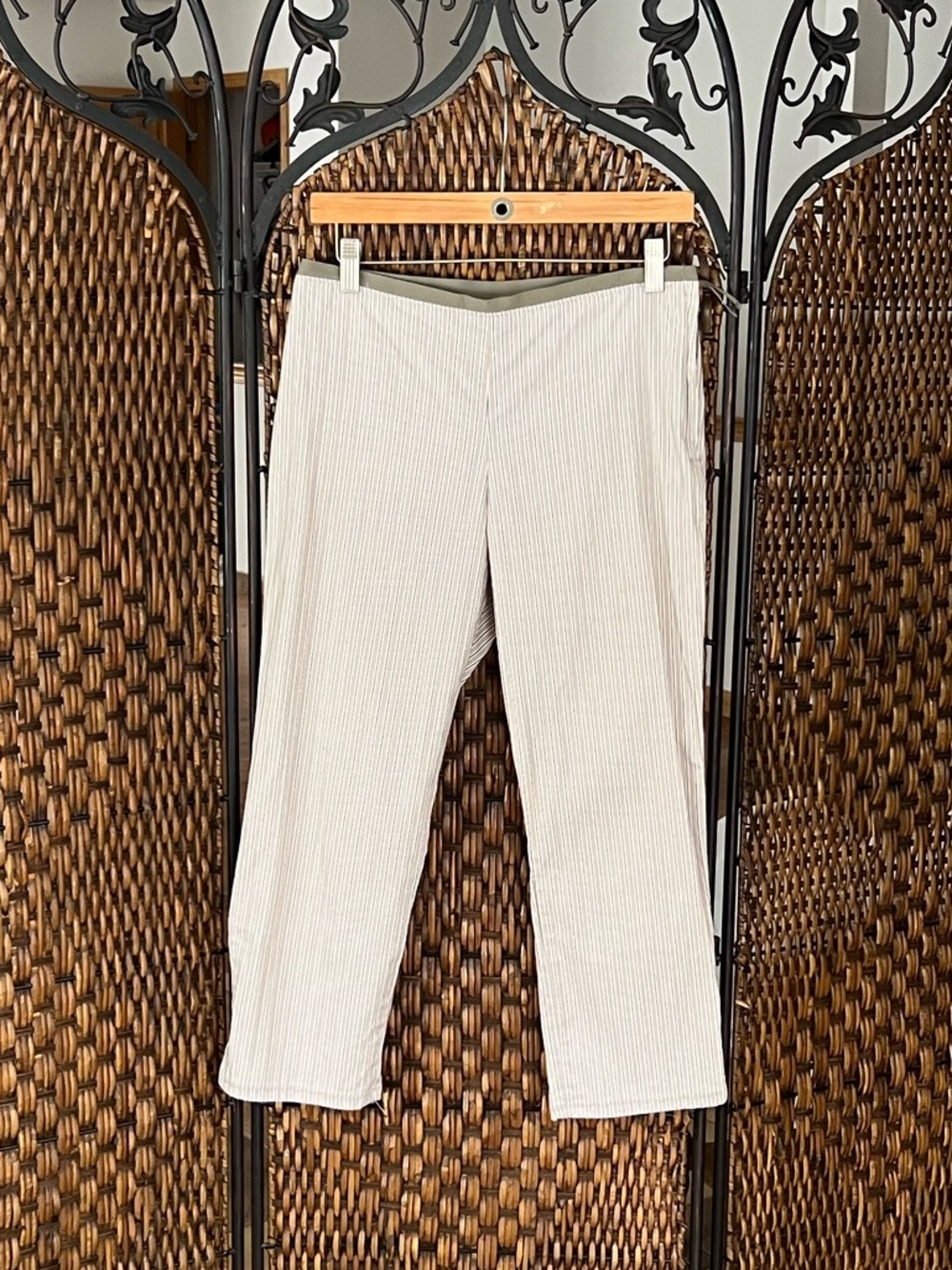 4 GAP Striped Cotton Capri Pants